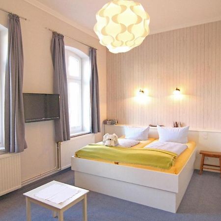 Kapitaenshaus-Lassen-Zimmer-Amistad Hotel Westerland Buitenkant foto